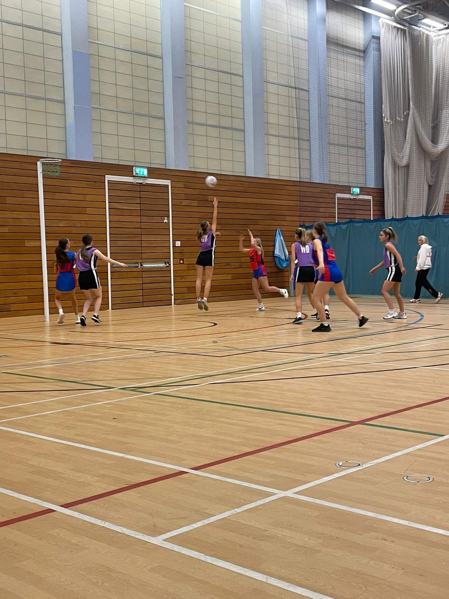 NeathNetball's tweet photo. Our u16s played Apex last night in Swansea LC2. They all played fantastic and Chloe and I are super proud of them! Congratulations to @eleribrown_35 who was chosen as player of the match by Apex and @lilixmellin and @bethloaringg who were chosen by me and Chloe ! Llongyfarchiadau https://t.co/Hk0ytnHniT