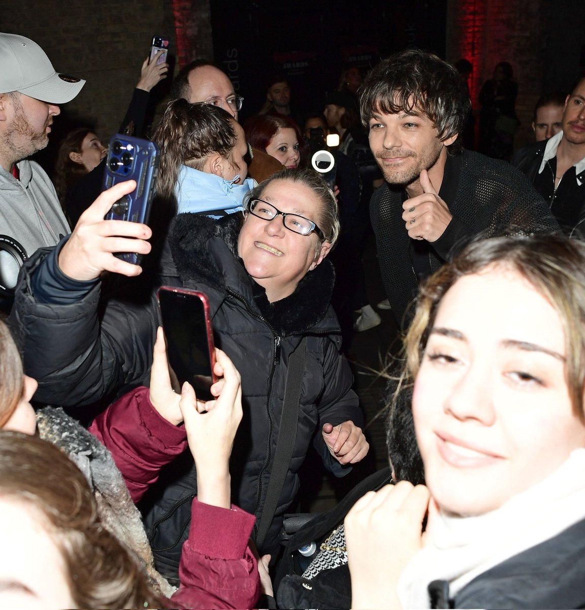 WorldUpdater70's tweet photo. 📸| Louis Tomlinson en los premios 'Rolling Stone UK Awards 2023'!

#RSUKawards https://t.co/4TEockjrUe