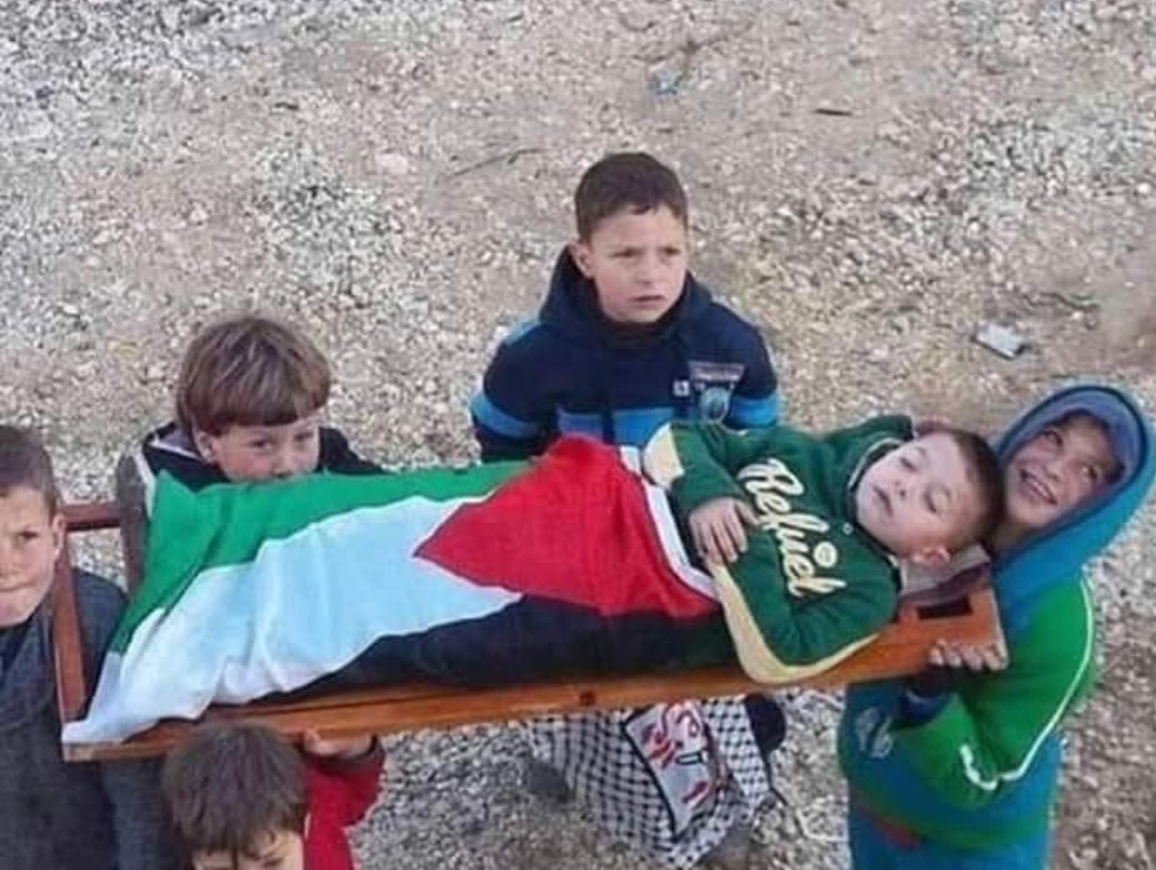 #GazzedeÇocukOlmak 

Şehitçilik oynamaktır.  #Gazze #freegazaa