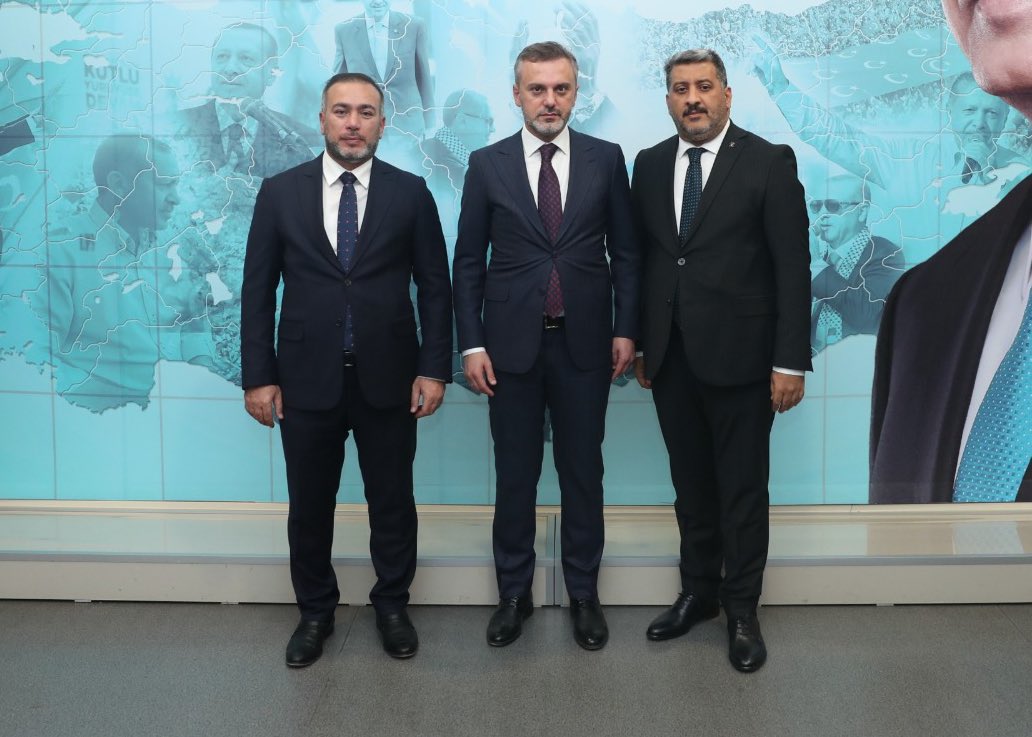 Cumhurbaşkanımız Sayın <a href="/RTErdogan/">Recep Tayyip Erdoğan</a>'ın tensipleriyle AK Parti #Diyarbakır İl Başkanlığına atanmış bulunmaktayım.

Birlikte çalışmaktan dolayı onur duyduğum Sayın <a href="/mserifaydin/">M.Şerif AYDIN</a>'a bugüne kadar AK Partimiz için gösterdiği özverili çalışma ve üstün gayretlerinden dolayı teşekkür ederim.