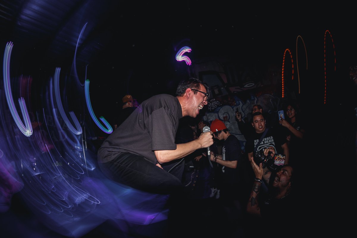 Heavy News tweet media