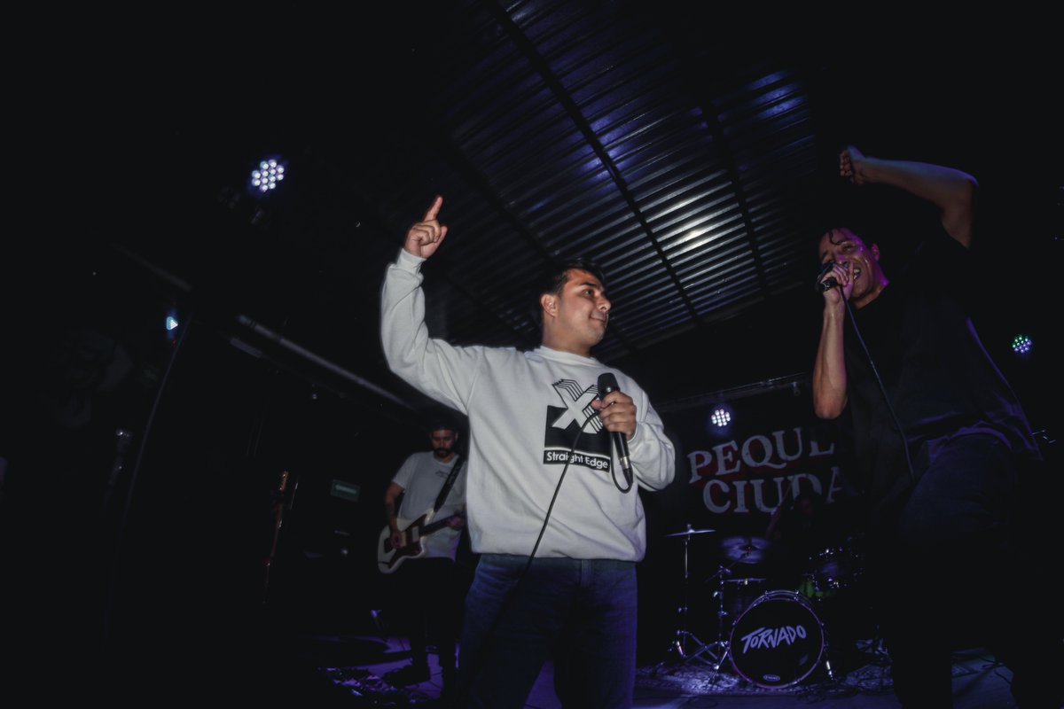 Heavy News tweet media