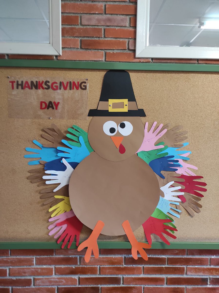 BernalCepa's tweet photo. Happy Thanksgiving Day! We are grateful for our beloved students!! https://t.co/b5xafg7iuU