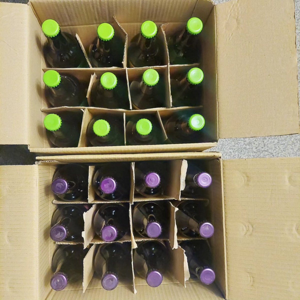 Labels on,  ready for despatch! The first and last bottles of 2023 are going out in time for Christmas.  Since if these will be at #RoseandMay tomorrow in time for the #Bingham #Christmas fair, so be ready! Cheers all! 
#VaguelyBrewing #nanobrewery #Bingham #craftbeer