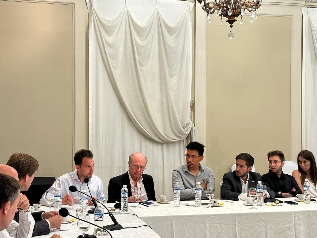 tomasra_'s tweet photo. En el dia de hoy participe del a Mesa de dialogo publico - privado para la Promocion de Financiamiento #pyme. 
Organizado por @CNVArgentina y @MAVSAOficial con el apoyo del @el_BID realizado en @BolsaRosario 
Lugar donde se discuten cuestiones relacionadas con nuevos productos, propuestas para la solucion de cuestiones operativas para la promocion de la inclusion y educacion financiera. 
Es importante que sigamos trabajando y estimulando este mercado donde hoy pasa el 40% del financiamiento de las PYMES Argentinas.