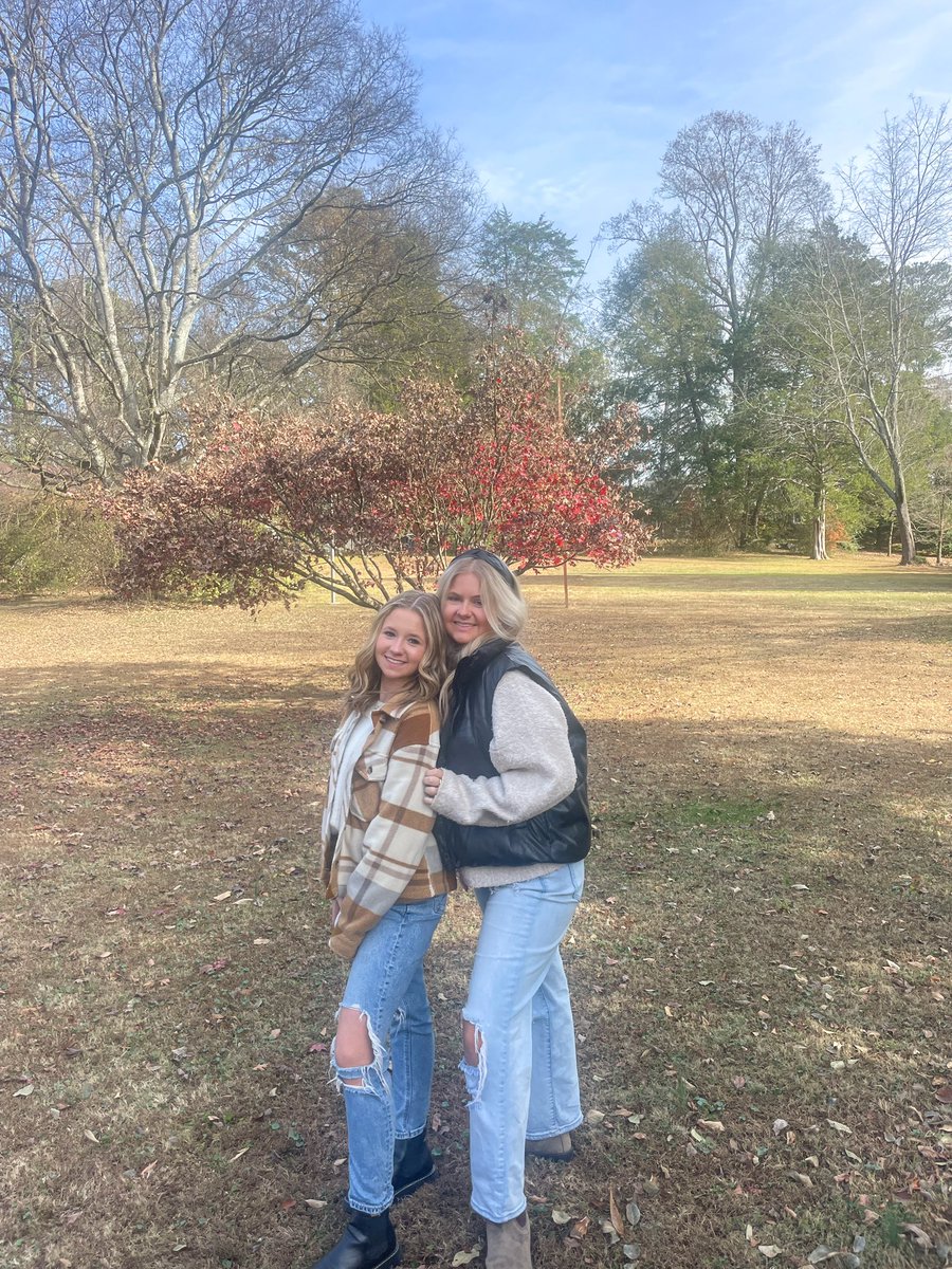 Thankful for our many blessings this Thanksgiving! 🦃🍂