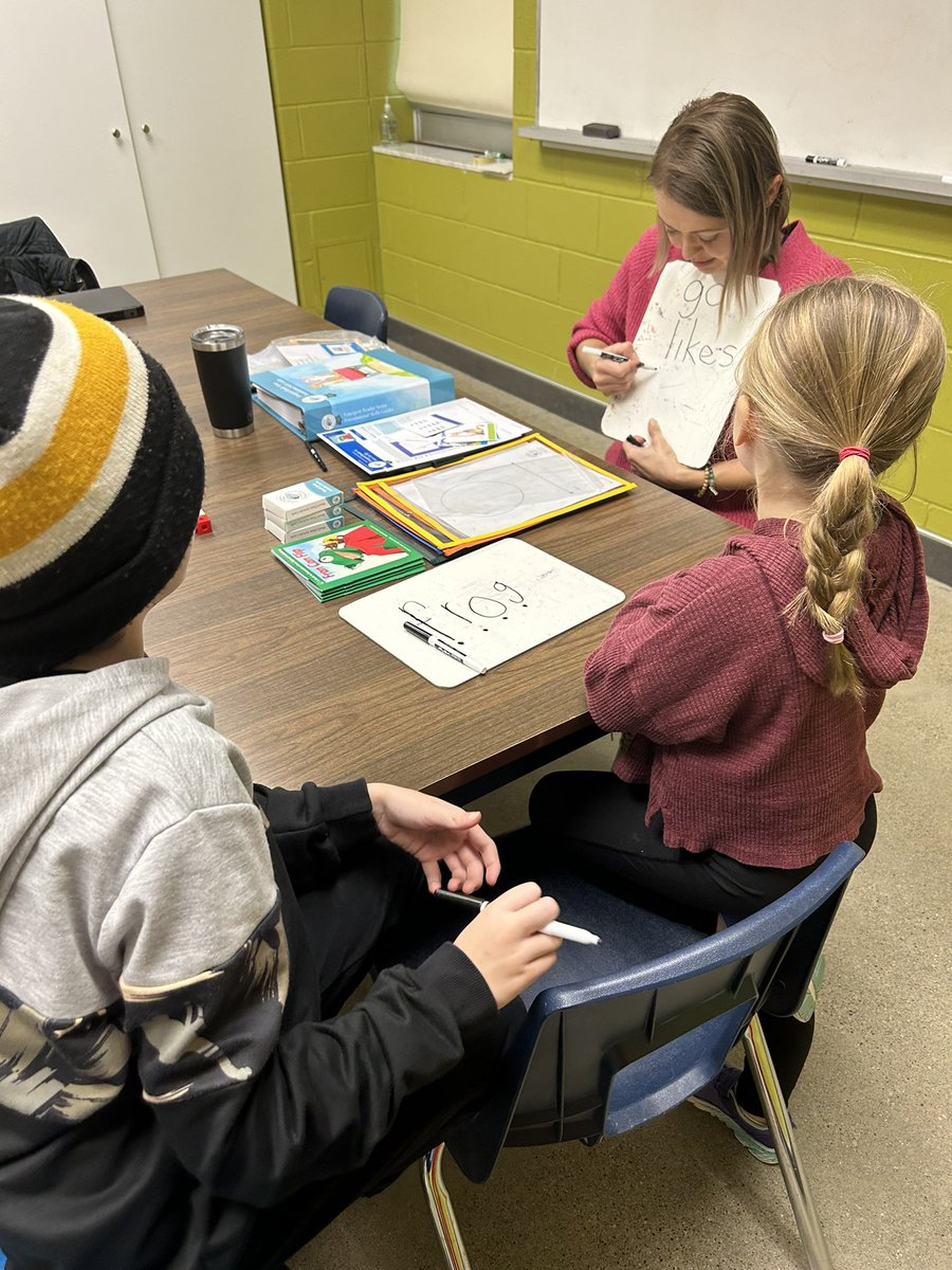 Explicit and systematic instruction of phonemic awareness and phonics is part of comprehensive literacy instruction and learning in our early years. Educators and students are working hard to develop these skills <a href="/LKDSB/">Lambton Kent DSB</a> <a href="/LKelempro/">LKDSB Elem Program</a>
