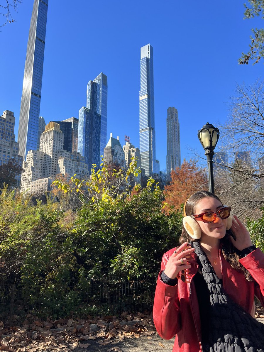 p_fizzleee's tweet photo. Moving to nyc https://t.co/EEGOLe8o4y