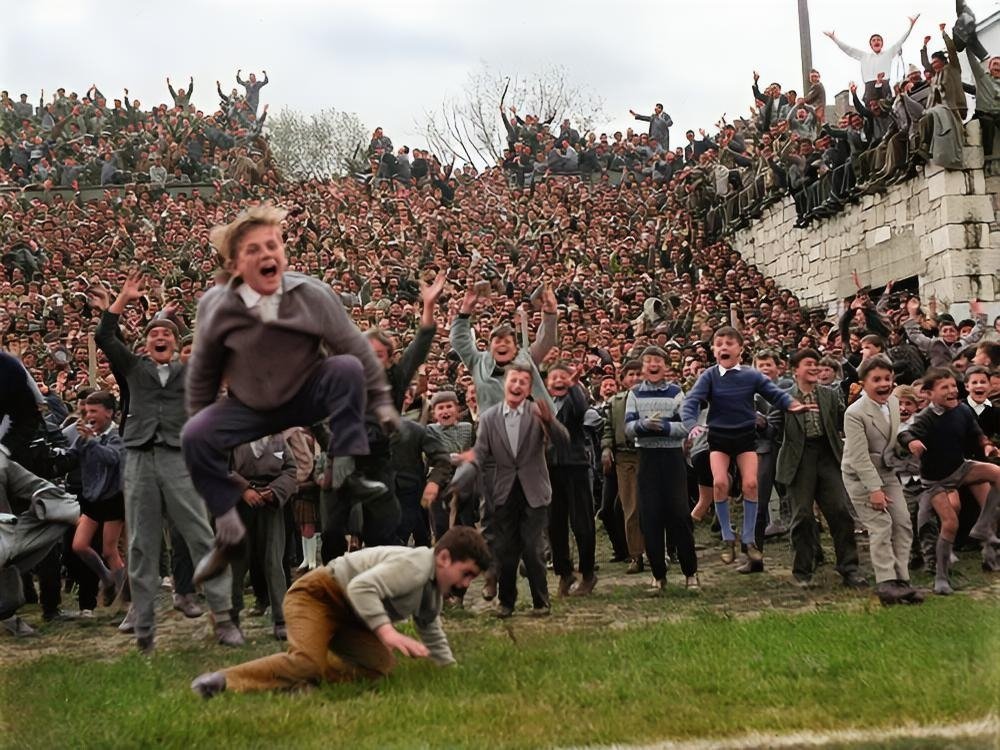 nostalgiafutbo4's tweet photo. Hajduk Split / Estrella Roja de Belgrado. 1959. https://t.co/V33gBea3W1