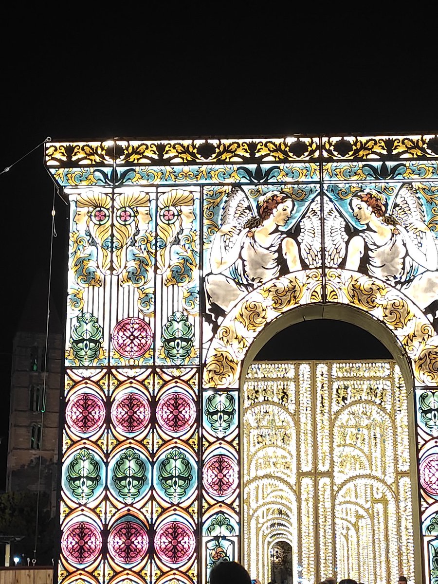 rebecabluesky's tweet photo. Valladolid se viste de navidad 🎄✨ https://t.co/MI6hckU853