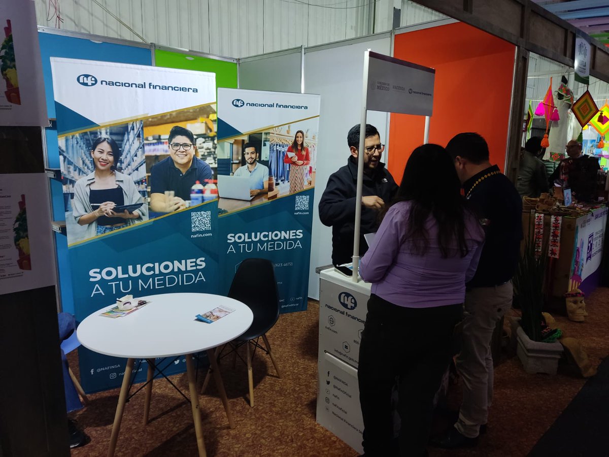 NafinOficial's tweet photo. El equipo de @NafinOficial participa en el Tianguis de Publos Mágicos de #Hidalgo, donde compartimos información sobre nuestros programas de capacitación y productos de crédito.
#SolucionesATuMedida
#FactorNafin 🤝 https://t.co/LPXdDTzkbq