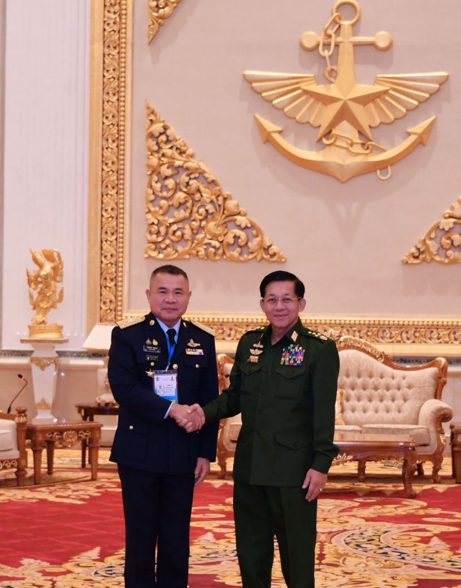 Shame shame shame!!!
Hanging out with loser Min Aung Hlaing. 

We need voices from our #MilkTeaAlliance to stop this shameless Thai military. 
#WhatsHappeninglnMyanmar 
#WhatsHappeningInThailand