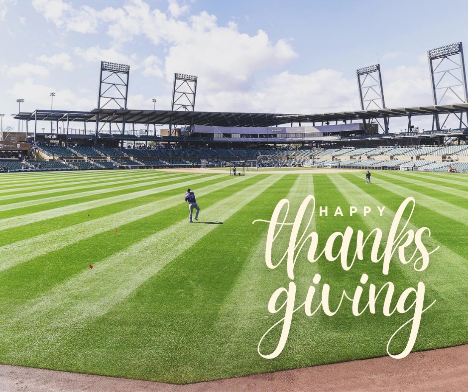 SaltRiverFields's tweet photo. 🌟 Happy Thanksgiving, from our hearts to yours, we wish you a Thanksgiving filled with love, laughter, and countless reasons to give thanks. 🦃🍂

#Thanksgiving #Givethanks #SaltRiverFields https://t.co/NPpt6Fpoux