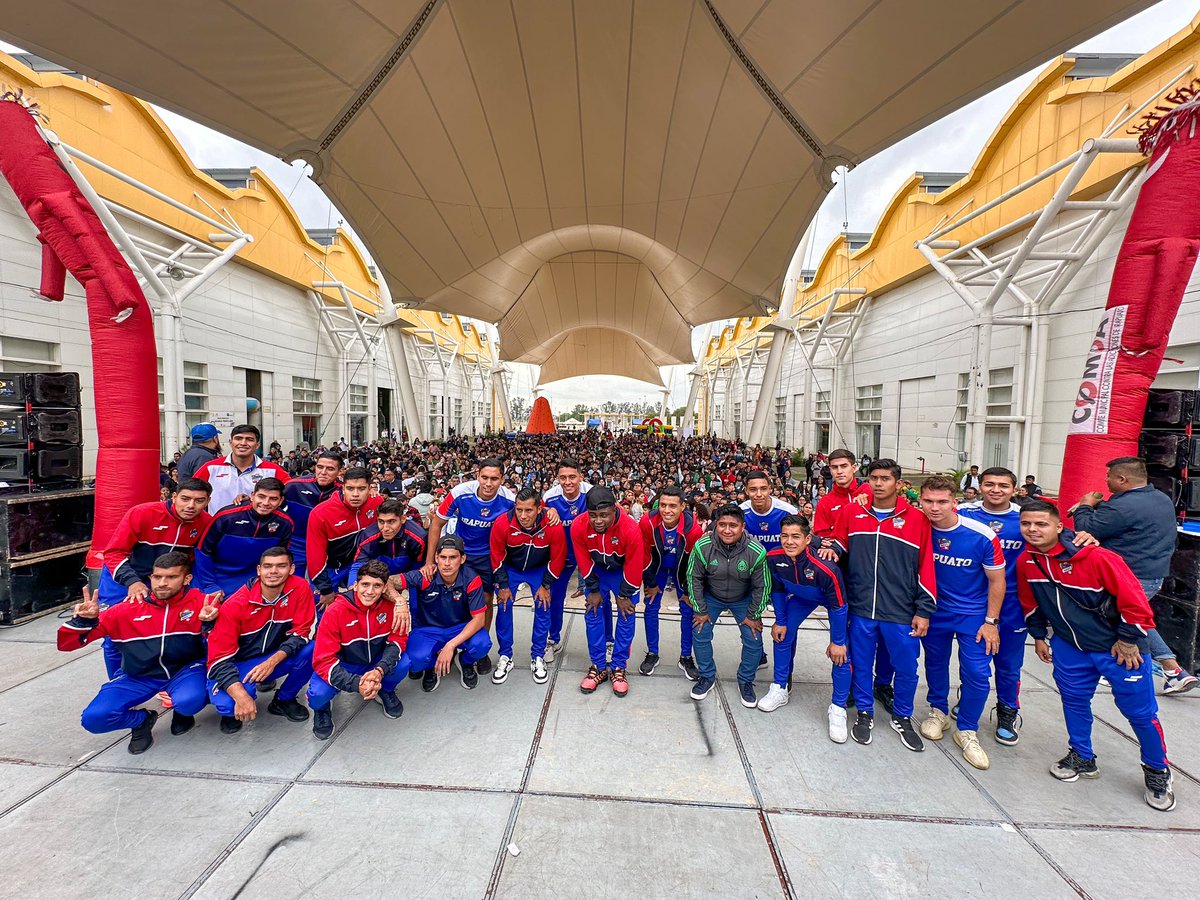 clubirapuato_'s tweet photo. SEGUNDO ENCUENTRO DE YOUTH PLANET IRAPUATO. 🤝

PROMOVIENDO LA CREACIÓN DE ENTORNOS FAVORABLES PARA UN DESARROLLO INTEGRAL EN LOS JÓVENES.

¡GRACIAS POR EL RECIBIMIENTO! 

#ClubDeportivoIrapuato 💙❤️
#TrincaDeMiVida 🍓 https://t.co/zE1m23ng26