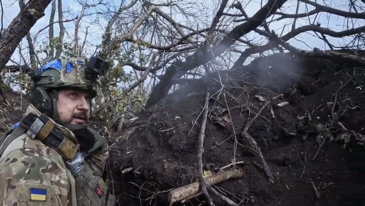 вже писав, але ще повторю: Сенцов - скеля. Неймовірна повага силі його волі, відвазі й холоднокровності. 

Як і всім нашим, хто їбашиться по посадках, витягує побратимів і мінусує росіян. 

Допомагайте піхоті.