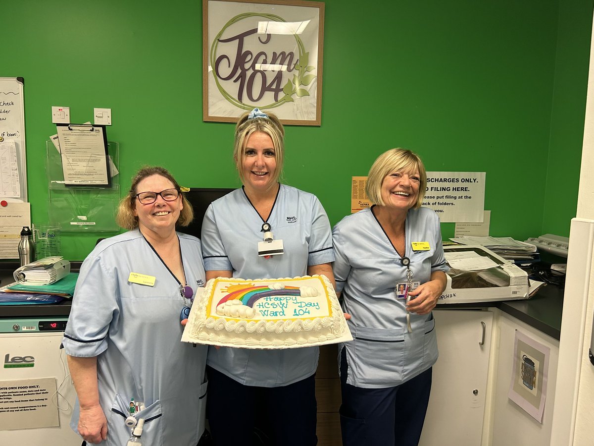 Just some of our fantastic Ward 104 <a href="/NHSGrampian/">NHS Grampian</a> HCSWs celebrating HCSW day .. thank you for all you do for our patients every day!👏💙⭐️
<a href="/fionam54/">Fiona Mitchell</a>