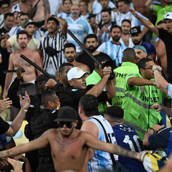 muliTaCAT's tweet photo. @vinijr Não vamos parar!!! ✊🏿🖤🐒🦍🦧 https://t.co/oaLxs2b6LQ