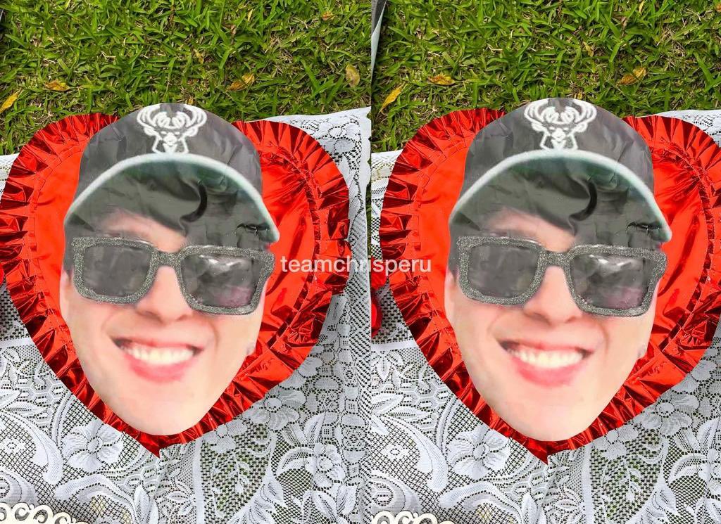 velezxari_'s tweet photo. no hay palabras para expresar el amor que te tengo, te amo y tengo miles de razones para hacerlo. ❤️
@christophervele @teamchrisperu_ #ChrisFestival2023 #TeamChrisPerú https://t.co/mhykssE6nS