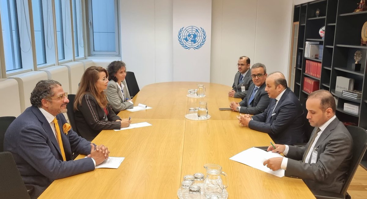 NAUSS_SA's tweet photo. H.E. Dr. Abdulmajeed Al-Banyan, the president of #NAUSS, had a meeting with H.E. Dr. Ghada Wali, the executive director of #UNODC, and the director general of the UN Office in Vienna. The purpose of the meeting was to discuss the ongoing cooperation in combating crime and drugs, as well as to review various topics of mutual interest.