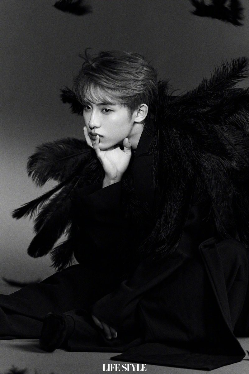pjsver's tweet photo. NO CHEATING. Your last saved celebrity photo/gif is your therapist. Who is it?

и где он не прав!? https://t.co/9WjN9ZBAMB