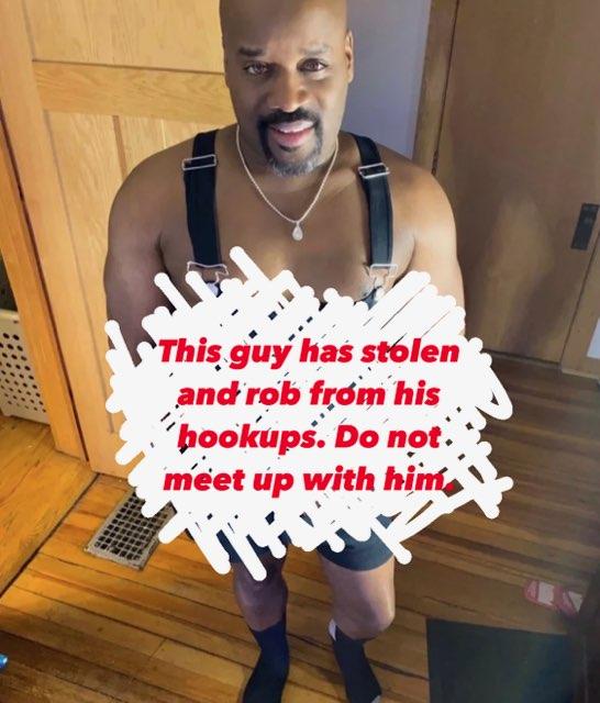 Joshua_EJ's tweet photo. If you're on the apps watchout, this guy came to my friends place &amp; stole from him. #chicago #theft #sniffies https://t.co/AlsCecMKo7