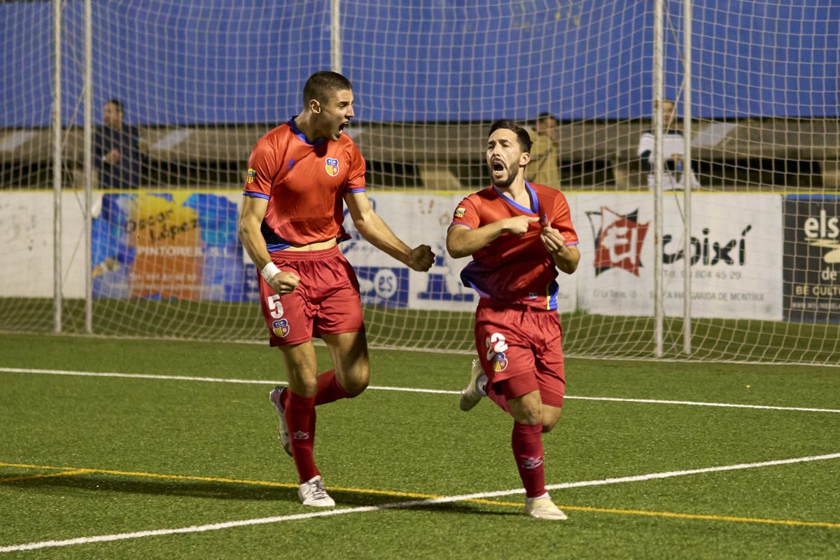 ⚽ El #FCMartinenc vol continuar mirant amunt
⏰ Diumenge, 12h
🏡 Al #Guinardó 🆚 <a href="/UETarrega/">UE Tàrrega</a>
📆 J11 | #1cat2
📝 La prèvia 👇
fcmartinenc.cat/noticies/futbo…
#SomMartinenc #futbolcat