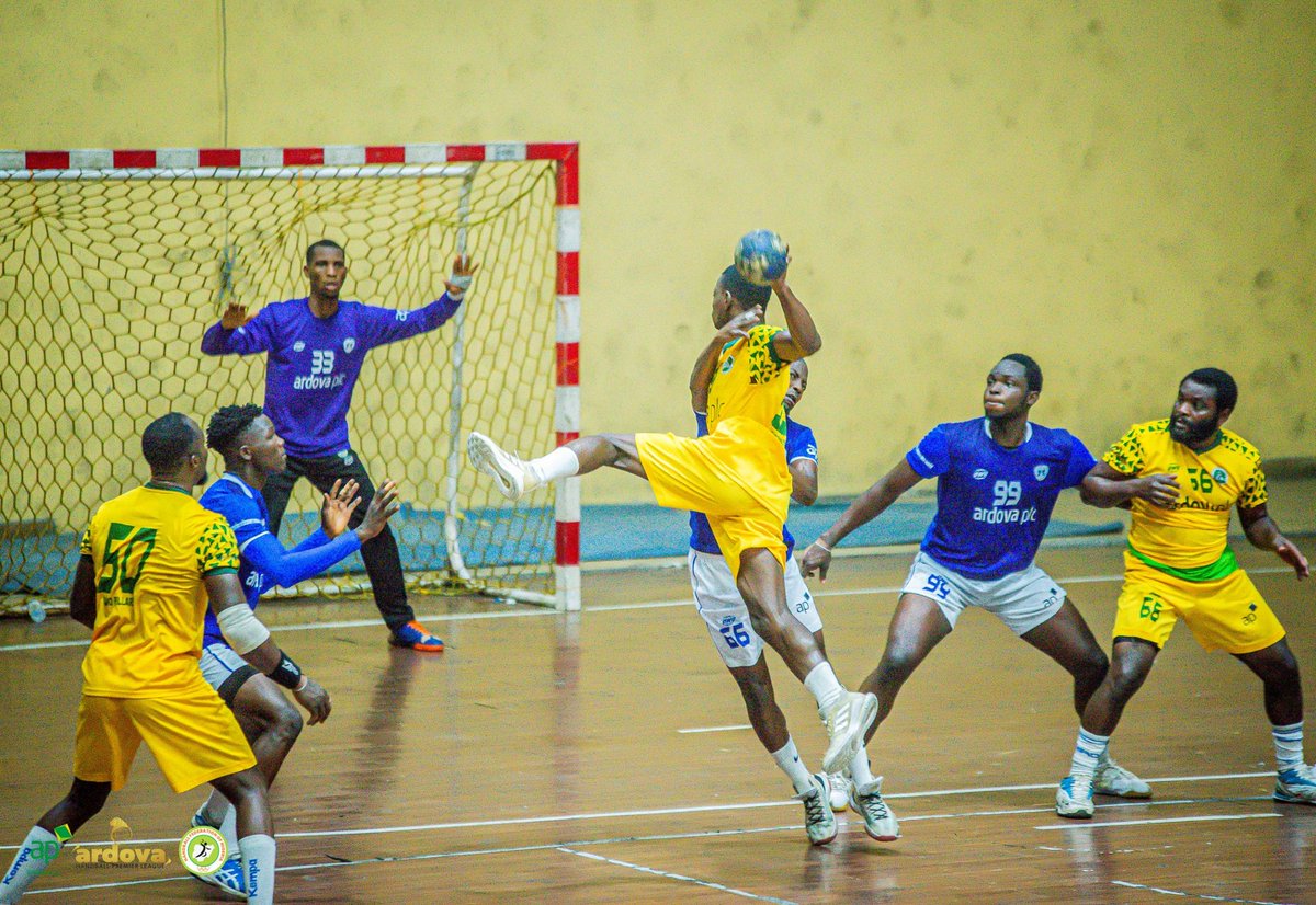 mekus102's tweet photo. Concentration is a key factor in this game.
Players at the Ardova Handball Premier League have mind's fixed on the game
@mitchokonta @ardovaplc @danbusky
#APHPL https://t.co/K8BUWcrUUx