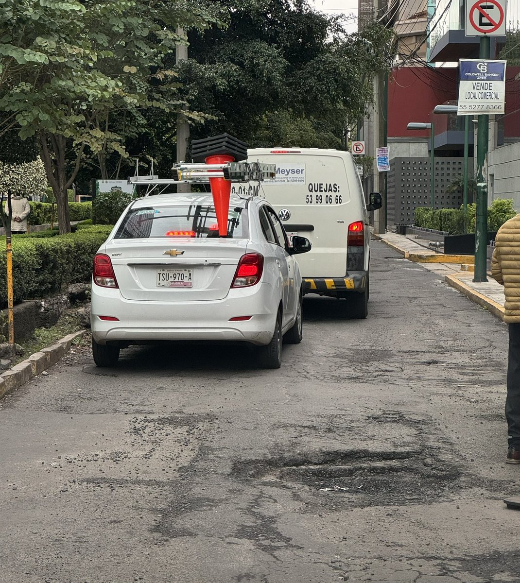 Fernando De Dios Preisser (@ferdedios) on Twitter photo Alcalde <a href="/mauriciotabe/">Mauricio Tabe Echartea</a> el 16 de agosto reporte varios baches sobre Ferrocarril de Cuernavaca, me dieron los números de reporte SUAC-1608232119616 y CESAC-23290.
Más de tres meses después siguen igual.
Nos podrás apoyar?
<a href="/AlcaldiaMHmx/">Alcaldía Miguel Hidalgo</a> <a href="/MHcesac/">MH CESAC</a> <a href="/OlaMHmx/">Servicios Urbanos MH</a> Alcalde <a href="/mauriciotabe/">Mauricio Tabe Echartea</a> el 16 de agosto reporte varios baches sobre Ferrocarril de Cuernavaca, me dieron los números de reporte SUAC-1608232119616 y CESAC-23290.
Más de tres meses después siguen igual.
Nos podrás apoyar?
<a href="/AlcaldiaMHmx/">Alcaldía Miguel Hidalgo</a> <a href="/MHcesac/">MH CESAC</a> <a href="/OlaMHmx/">Servicios Urbanos MH</a>