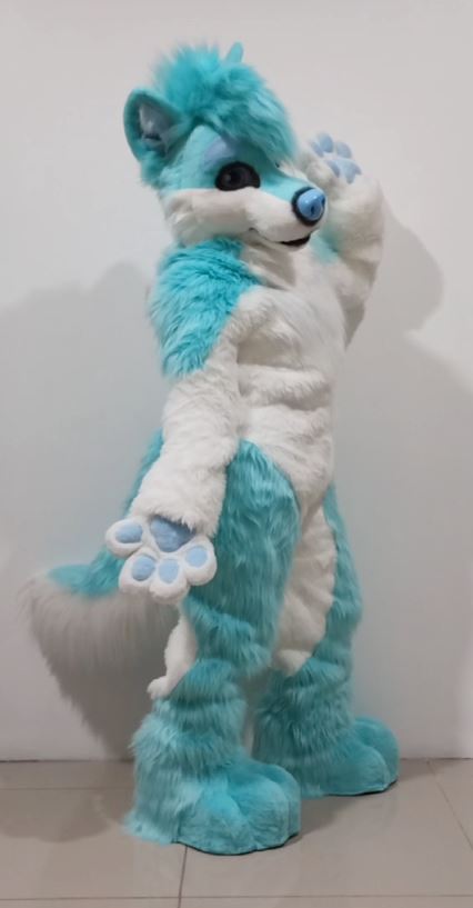 Blue Wolf Studio Fursuit tweet media