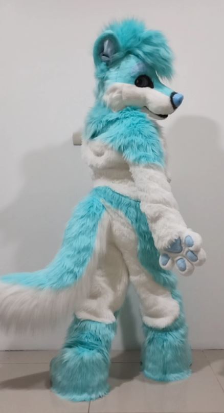 Blue Wolf Studio Fursuit tweet media