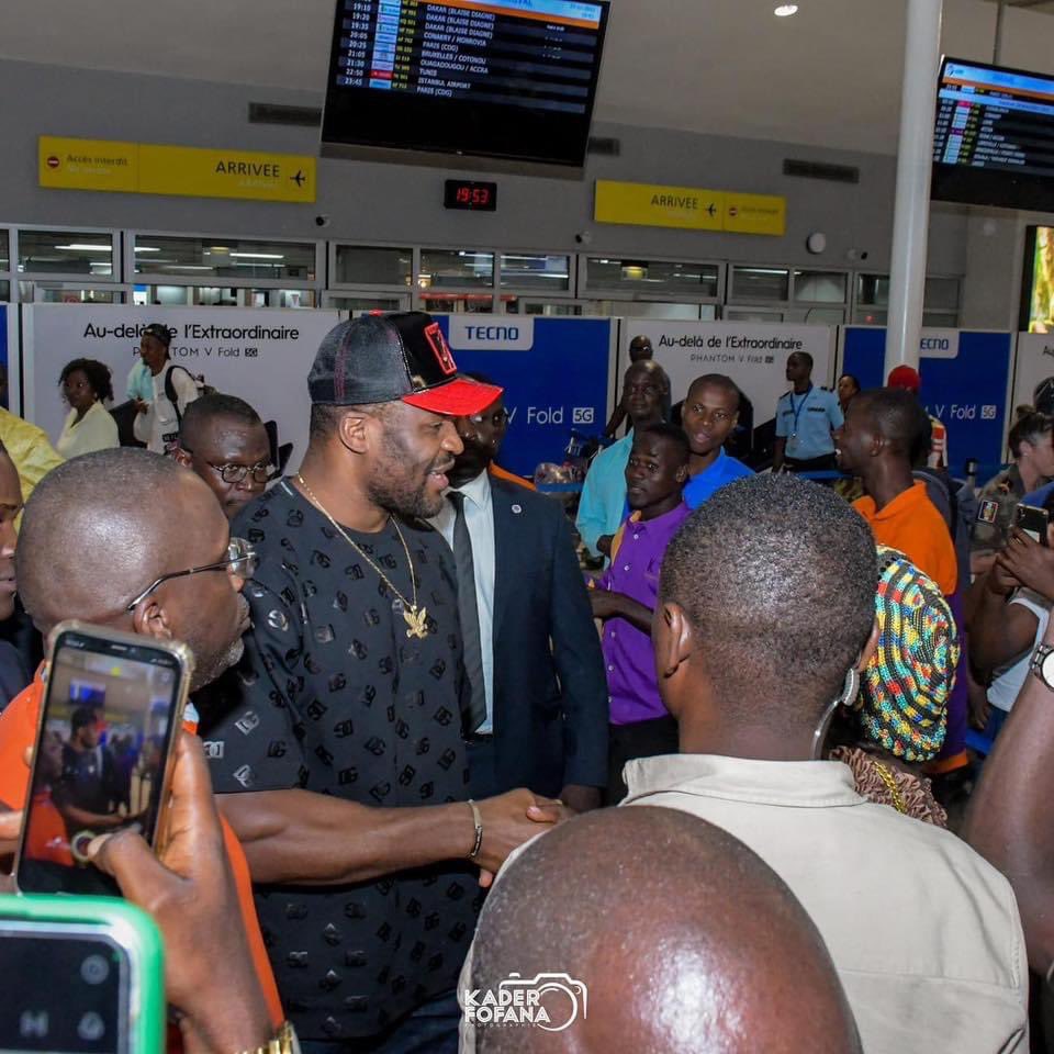AllezLesLions's tweet image. 🥊 Francis Ngannou est arrivé en Côte d’Ivoire 🇨🇲🇨🇮

📸 Kader Fofana