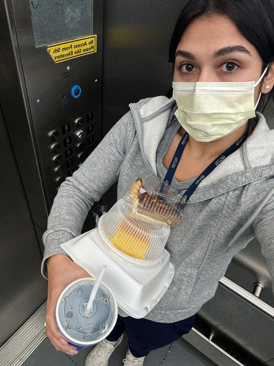 Happy thanksgiving hospital edition! I am thankful for a free thanksgiving dinner on this beautiful call day 😂