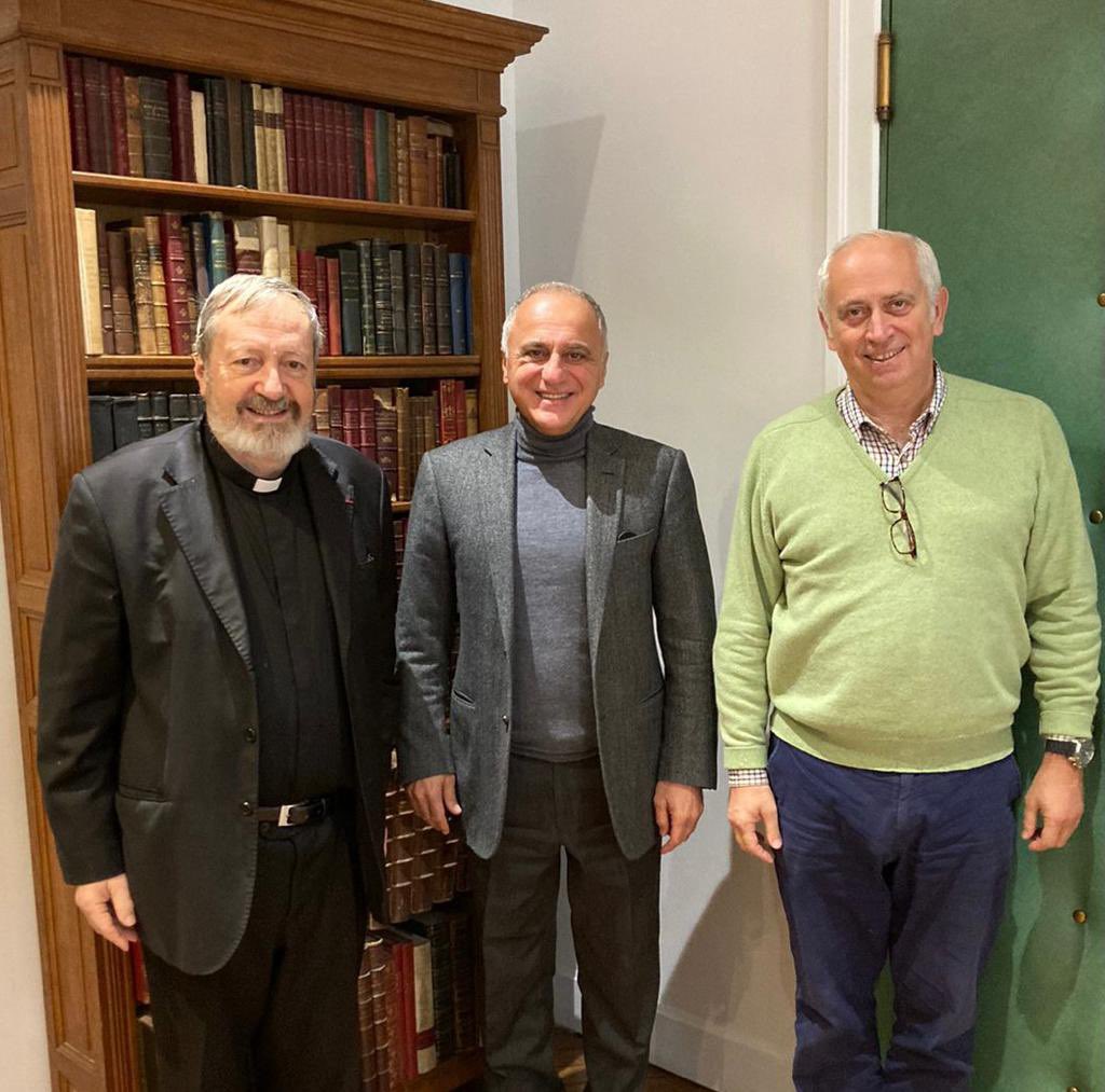 fabounader's tweet photo. Les échanges avec Mgr Gollnisch et Vincent Cayol de @OeuvredOrient sont toujours constructifs et fructueux. Ils sont également l’occasion de leur renouveler notre gratitude pour l’intérêt qu’ils manifestent à nos actions sur le terrain et pour le soutien qu’ils apportent à plusieurs projets @NawrajNGO
À travers eux, ce sont aussi les généreux donateurs de @OeuvredOrient si attachés au Liban que nous remercions.