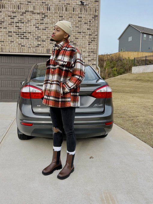 Make sure y&rsquo;all finish y&rsquo;all&rsquo;s plates 🦃 https://t.co/28kB3MxSrL