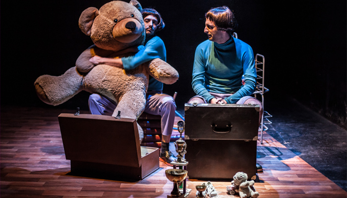 Este viernes 24 de noviembre llega a <a href="/salaceroteatro/">Sala Cero Teatro</a>  la comedia 'Inestable', de los argentinos <a href="/sutottos/">sutottos</a>.
Y se presentan por primera vez en nuestro espacio con las entradas ya casi agotadas para el viernes. 
24, 25 y 26 de noviembre salacero.com/inestable.
#culturasev #humor