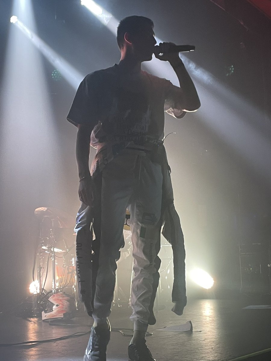 I can’t believe not only did I see <a href="/iameden/">EDEN</a> live, but I also got to hug him 🥹🤍 until next time!