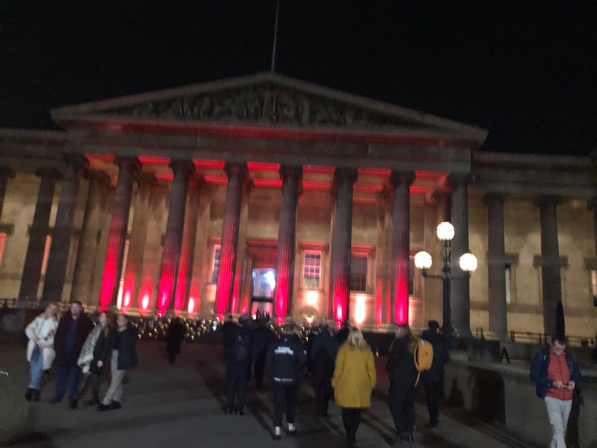 LisaMcW's tweet photo. Impressive venue in the company of impressive students @SantanderUni Chairman’s event this evening @DamienMullany https://t.co/iLq8vwnNVK