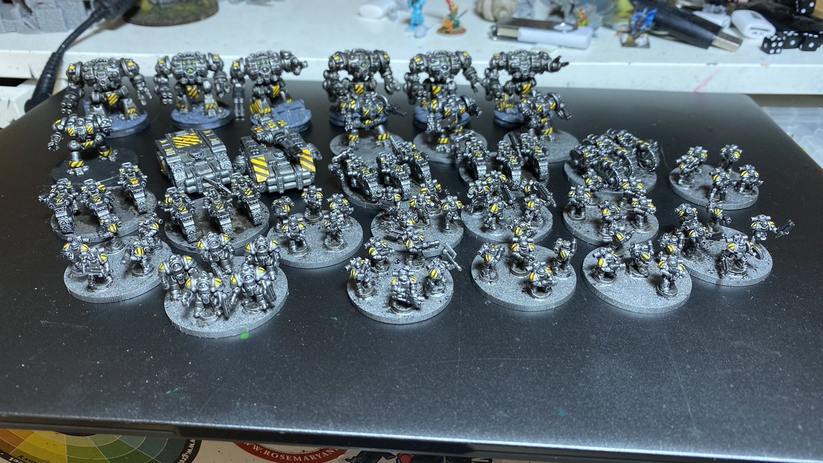 Back on the personal project and time to get these lads done and on the battlefield! My god so many stripes 😂 #epicarmaggedon #epic40k #legionimperialis #ironwarriors