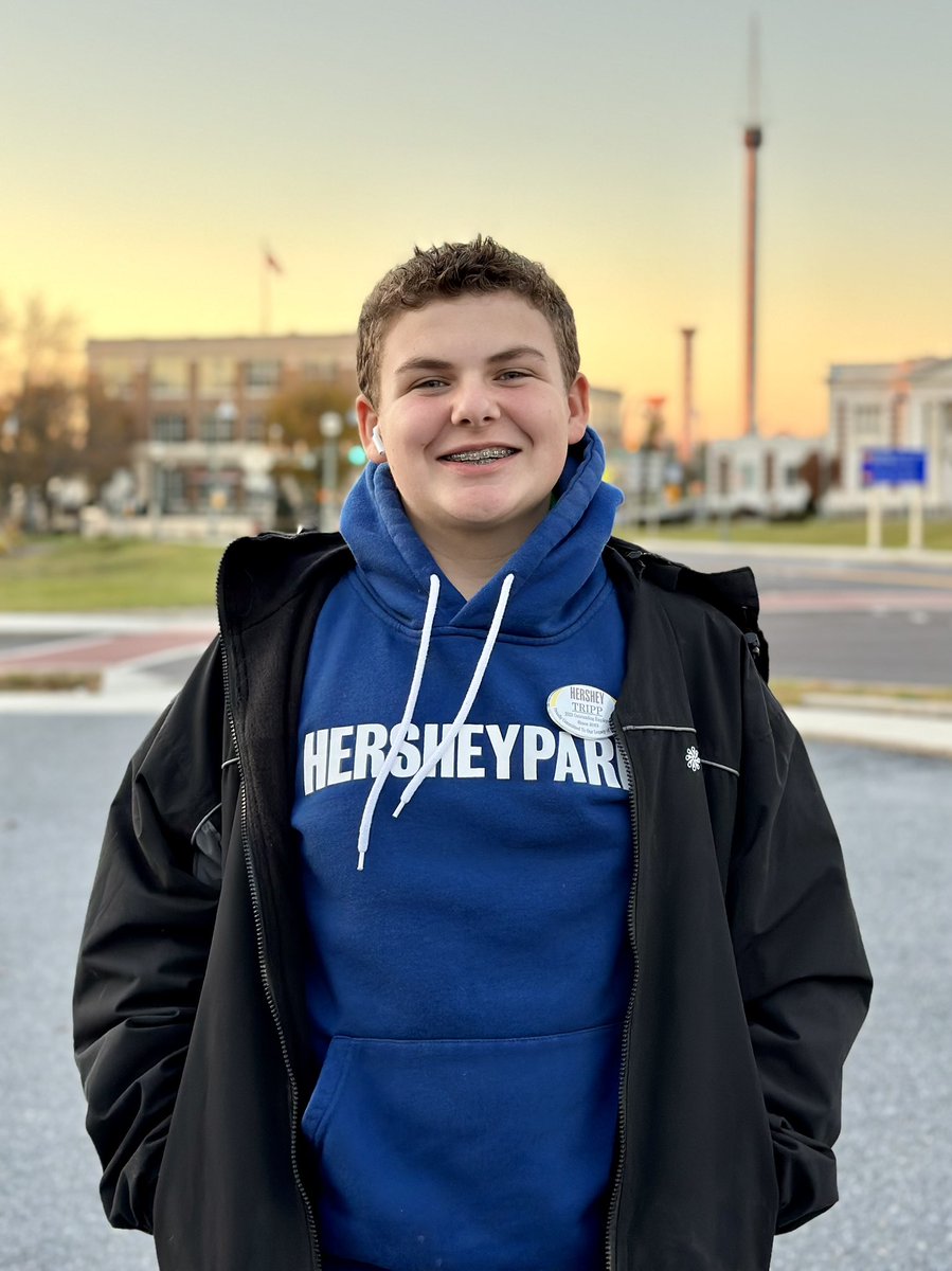 DonaherTerry's tweet photo. Love this kid’s work ethic! After helping clean and cook today, we just dropped Tripp off at @hersheypark for his evening shift. https://t.co/s7wjGrT3W5
