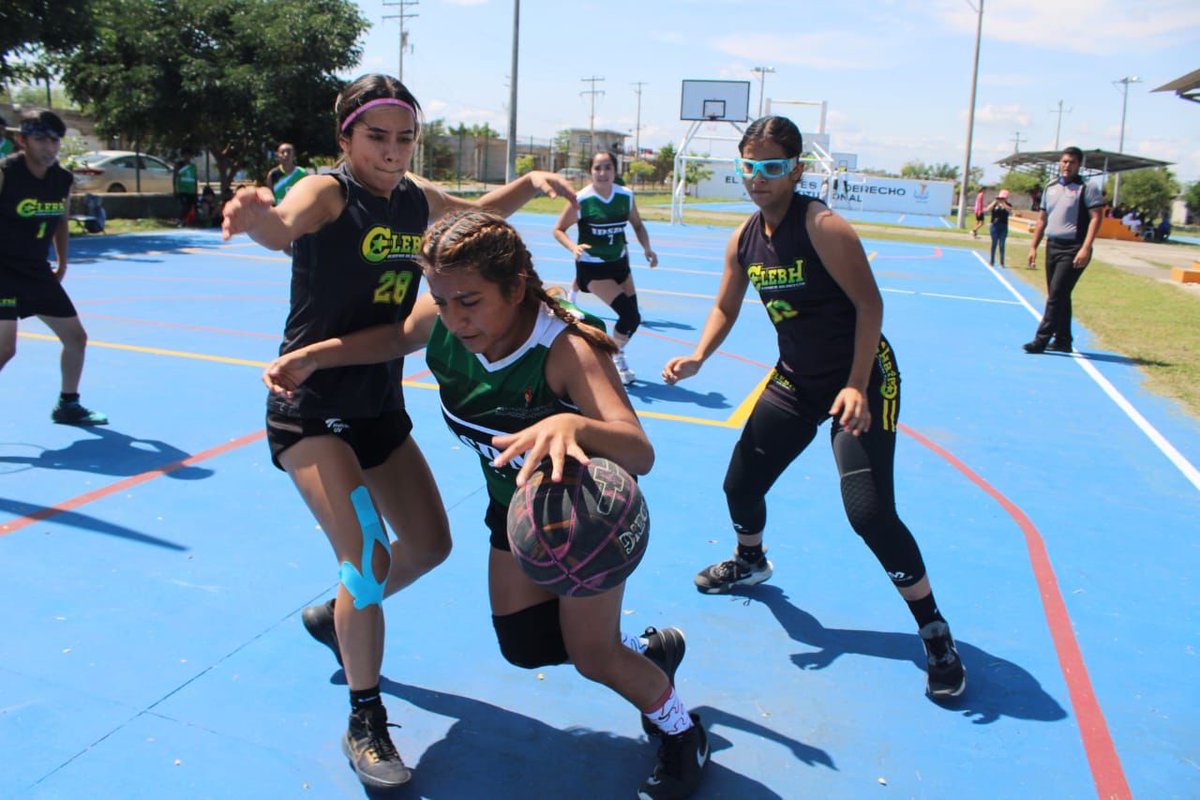 No le digan a nadie, pero mi deporte favorito es el básquetbol. Me entusiasma que ya está aquí la Primer Jornada Nacional de Básquetbol que organizamos en <a href="/AntorchaOficial/">Movimiento Antorchista Nacional</a>.

Fomentamos el #deporte. Exigimos que la #4T apoye a los deportistas jóvenes.

#DeporteParaLosMexicanos