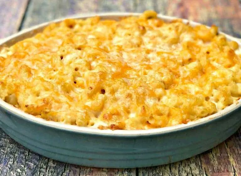 JaimsVanDerBeek's tweet photo. This is a "Ravishing" Rick Rude &amp; macaroni and cheese appreciation post. Repost if you are a fan of both "Ravishing" Rick Rude &amp; macaroni and cheese https://t.co/NsKk4X4I0d