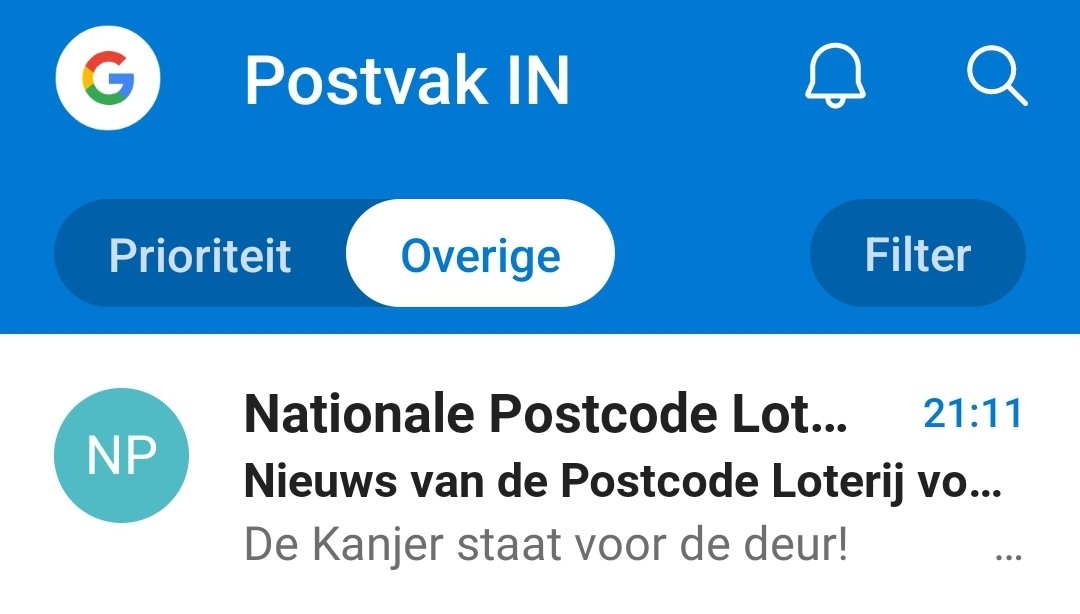 Frans1011's tweet photo. Ik moest net wat in de container gooien, maar er stond echt geen kanjer voor de deur! Mijn kanjer zit gewoon lekker binnen op de bank @PostcodeLoterij https://t.co/wYYrVIpRNz