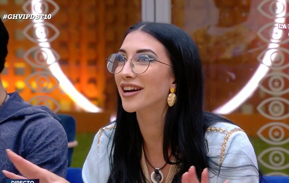 Elegidx's tweet photo. ¿Con quién te quedas?

🔄 Naomi Asensi

❤️ Jessica Bueno

#GHVIPGala11
#GHVIP23N #GHVIP24N https://t.co/fsEX1R2MYm