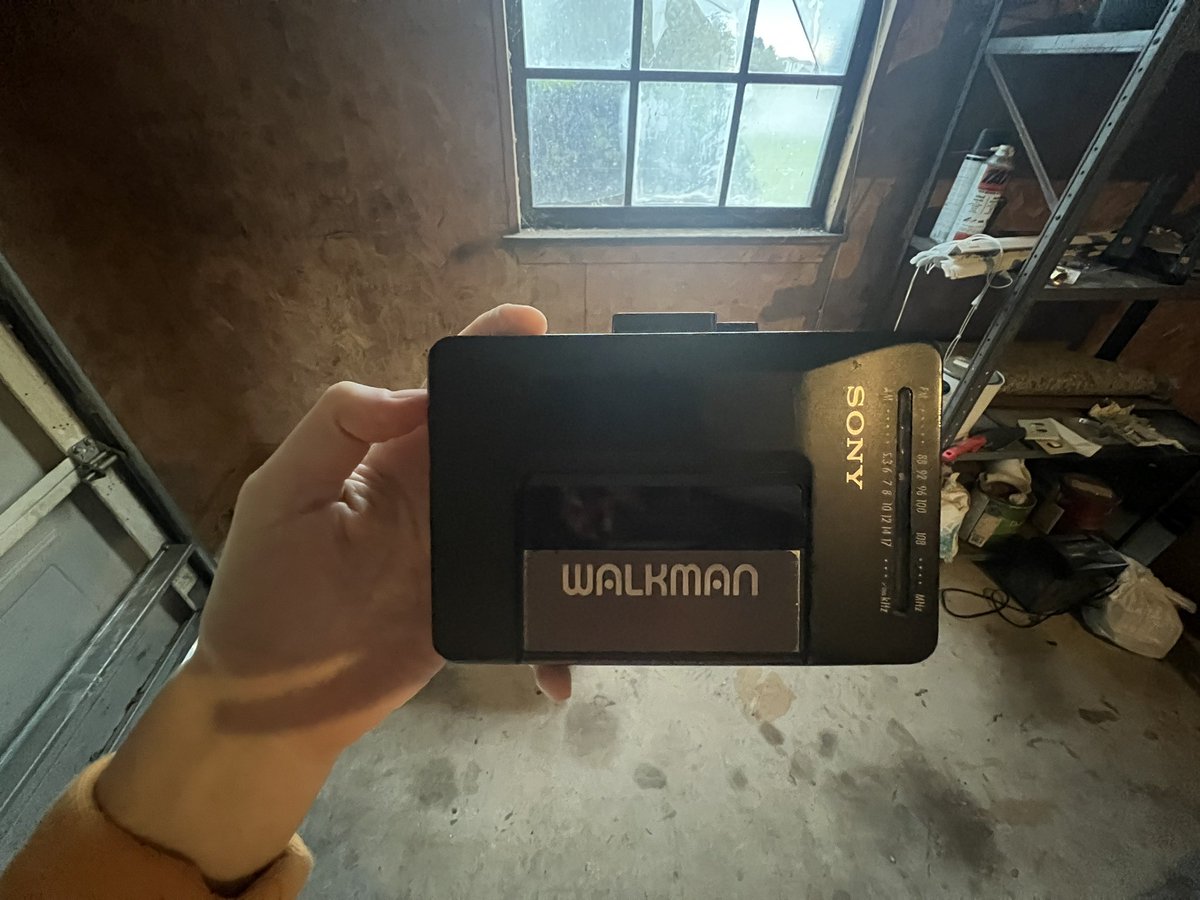 ry_brew's tweet image. finding this in my moms garage &amp;gt;&amp;gt;