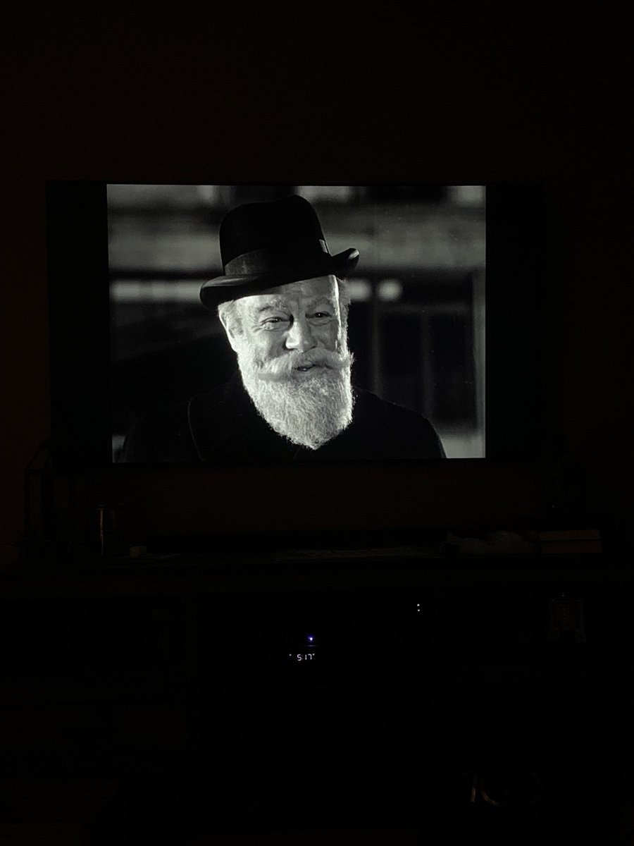 He’ll always be my Santa Claus.

#EdmundGwenn #Miracleon34thStreet #classicfilms #tradition