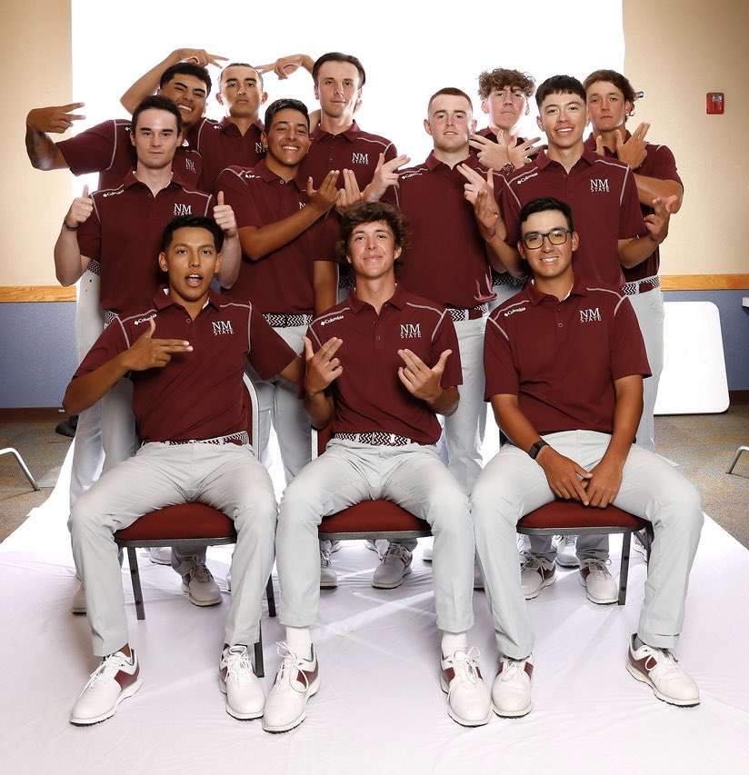 NMStateMGolf's tweet photo. Thankful for this group everyday!

Happy Thanksgiving from our family to yours!🦃

#AggieUp https://t.co/dCbX3tPMfi