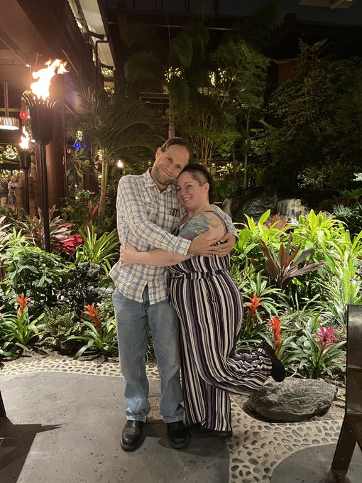 Spending the holiday with someone I&rsquo;m thankful for! Love u @Adamcastlex3!! https://t.co/A5F2nUZ9QM