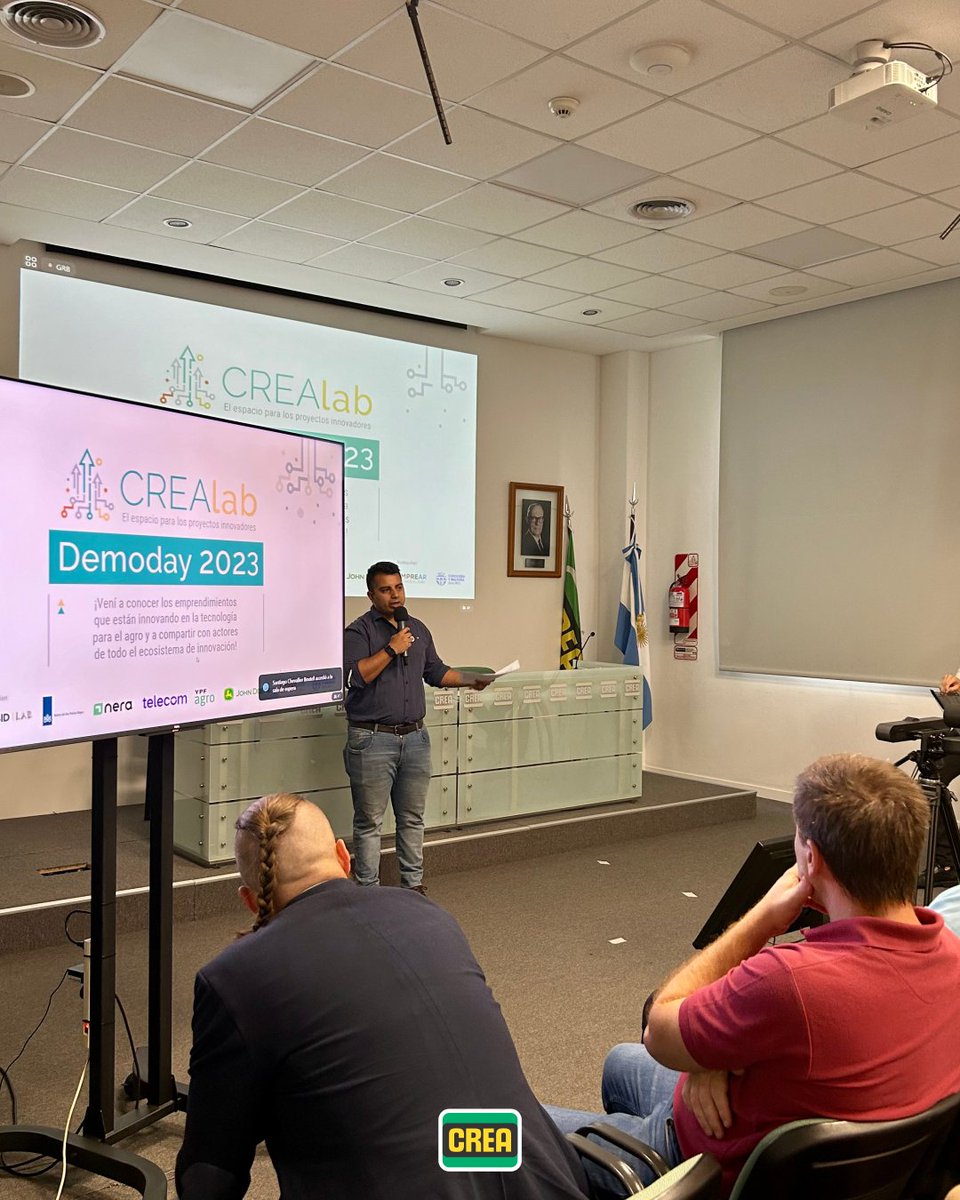CREA tweet media