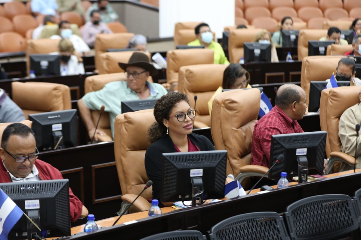 ElMundoSV's tweet photo. #ElMundo | La Asamblea Nacional de Nicaragua aprueba una enmienda a la Constitución que suprime el presupuesto para el Supremo

https://t.co/E2jTrwxpcj https://t.co/yHiOG3a9GK