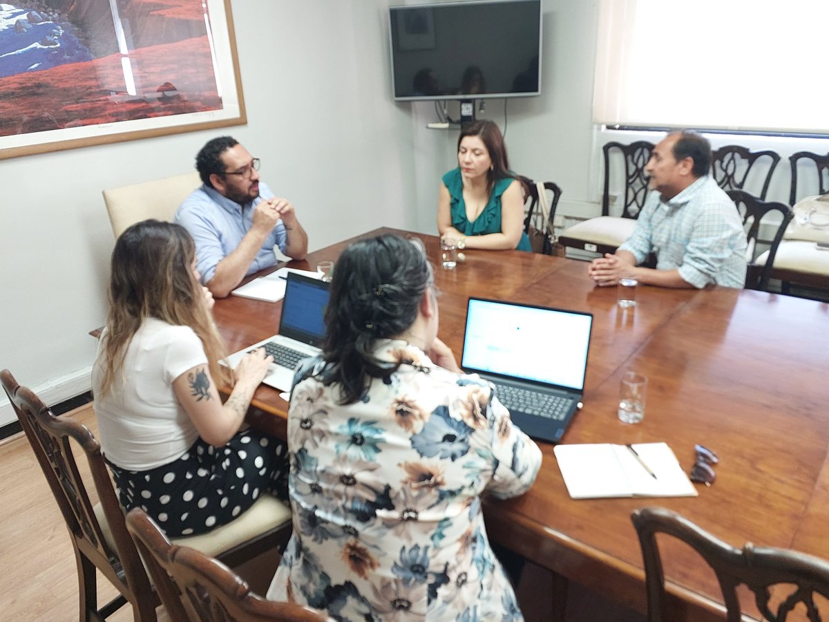 Me reuní con ministro Educación Nicolás Cataldo, junto a diputada <a href="/AstudilloDanisa/">Danisa Astudillo</a>, para exigir que estudiantes no se vean afectados por SLEP, además de ver opciones para ampliar matrícula escolar, y pedir apoyo a instalación de campus Unap en Alto Hospicio. Esperamos resultados!